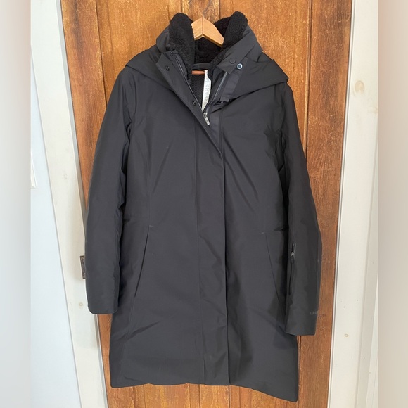 lululemon athletica Jackets & Blazers - lululemon Snow Warrior Parka in Black, size 8